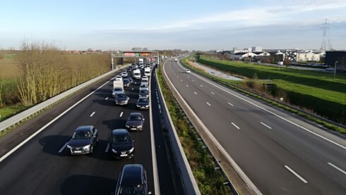 2018-04-11 00:00:00 - Tot anderhalf uur file op E403
