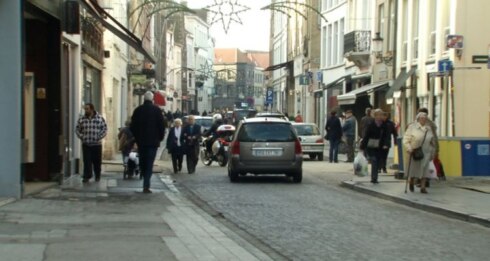 2018-11-09 00:00:00 - Autoluwe straat inrijden in Brugge? 58 euro boete