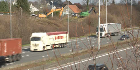 2021-02-23 00:00:00 - Voorbereidende werken geluidswerende dam gestart