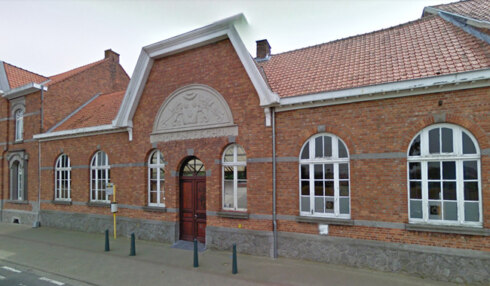 2018-09-26 00:00:00 - Asbest in oude gemeenteschool in Beselare?