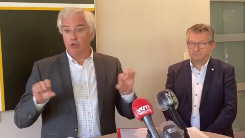 2020-05-11 00:00:00 - Kustburgemeesters na overleg: "Eerst tweedeverblijvers, dan de rest"