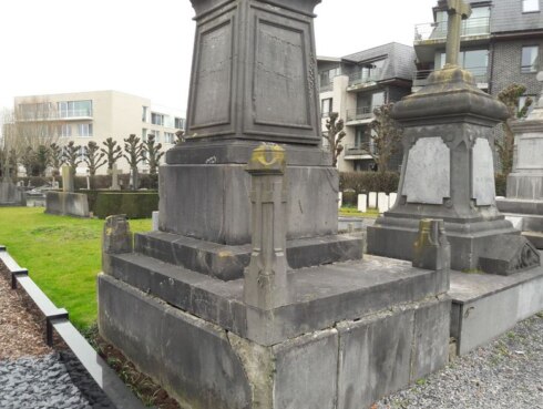 2018-03-19 00:00:00 - Ieper laat historisch waardevolle graven herstellen