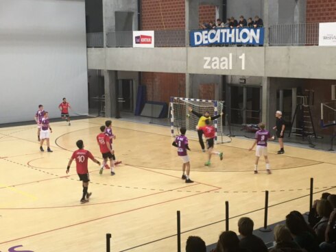 2016-12-11 00:00:00 - Kortrijkse handballers zorgen voor bekerstunt