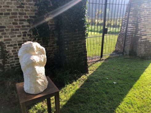2018-10-10 00:00:00 - Herdenkingsplaats voor overleden kinderen geopend