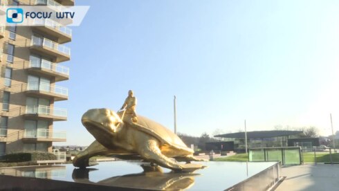 2022-04-12 00:00:00 - Ook op nieuwe locatie lijdt schildpad van Jan Fabre onder vandalisme