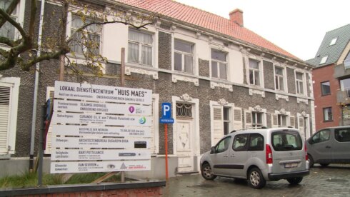 2017-11-20 00:00:00 - Huis Maes in Oedelem verloederd
