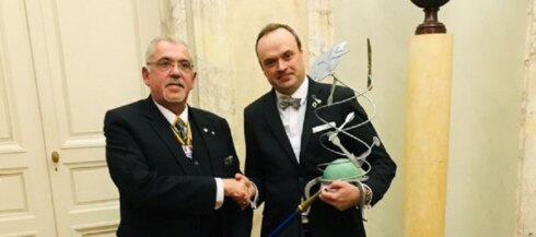 2019-12-03 00:00:00 - Ief Vanhonnacker uit Moorsele wereldkampioen maître d'hôtel