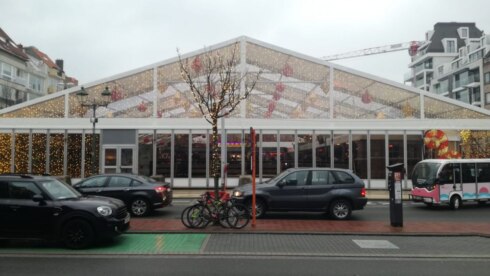 2021-12-24 00:00:00 - Kerstmarkten en uitbaters van ijspistes halen opgelucht adem