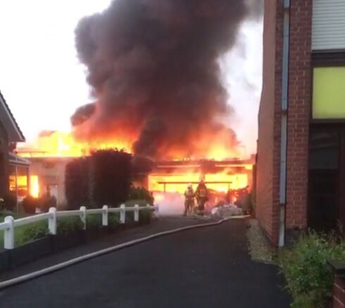 2018-05-28 00:00:00 - Zoon sticht brand in magazijn