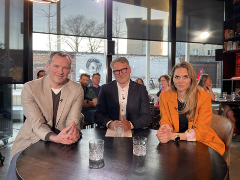 2023-04-04 00:00:00 - Sammy Neirynck in Offside over Knack: "fenomenaal"