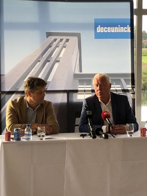 2018-10-08 00:00:00 - Deceuninck sponsort wielerploeg van Lefevere