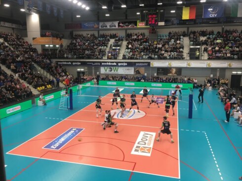 2018-01-27 00:00:00 - Knack Roeselare wint topper tegen Menen