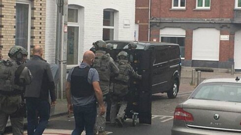 2020-05-22 00:00:00 - Speciale eenheden overmeesteren man in Kortrijk