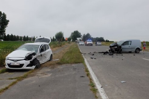 2016-08-02 00:00:00 - Drie gewonden bij ongeval in Hoogstade