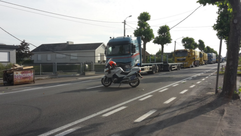 2016-08-01 00:00:00 - Verkeer omgeleid door losgerukte elektriciteitskabel