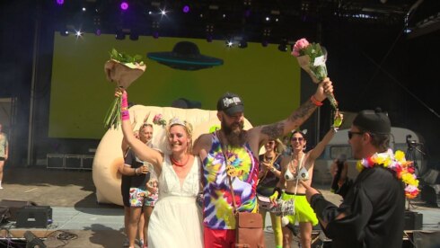 2022-08-20 00:00:00 - Kamping Kitsch Club opent plechtig