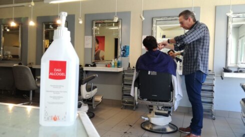 2020-03-18 00:00:00 - Kappers verdeeld over uitzonderingsmaatregel