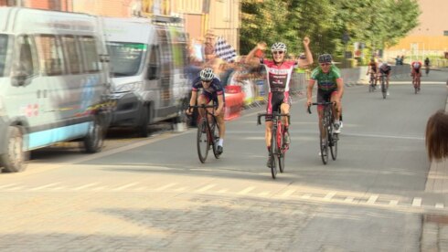 2016-09-11 00:00:00 - Tuur Deprez wint Heuvelland Classic