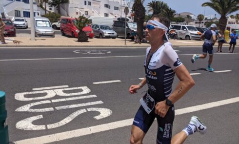 2022-05-21 00:00:00 - Indrukwekkende Kenneth Vandendriessche wint Iron Man van Lanzarote