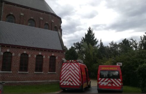 2017-08-15 00:00:00 - Schade door wateroverlast aan kerk in Lauwe