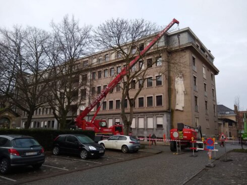 2019-01-07 00:00:00 - Afbraak Kliniek Zwarte Zusters gestart
