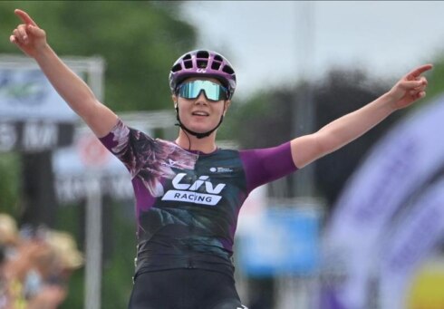 2021-06-20 00:00:00 - Lotte Kopecky wint het BK, zilver voor Van de Velde
