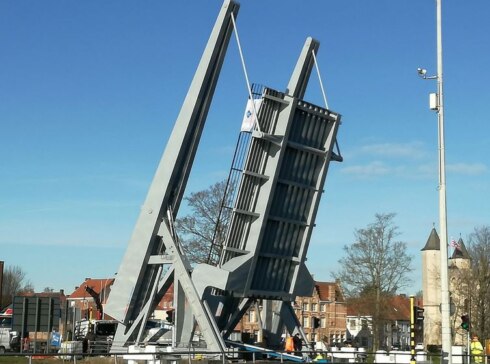 2018-02-08 00:00:00 - Kruispoortbrug Brugge bijna gebruiksklaar