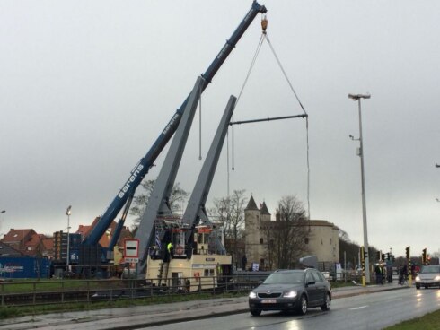 2018-02-03 00:00:00 - Kruispoortbrug bijna geïnstalleerd