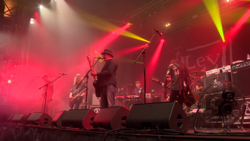 2016-09-11 00:00:00 - The Levellers indrukwekkend op Frietrock