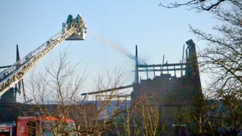 2021-03-19 00:00:00 - Loods van landbouwbedrijf gaat in vlammen op