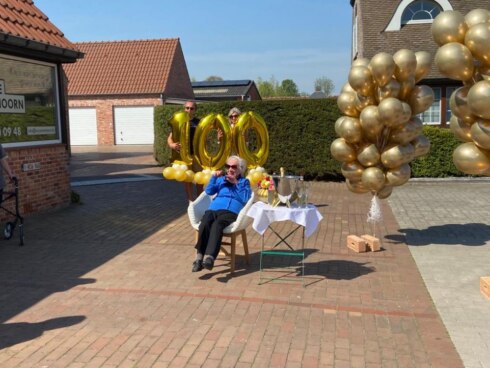 2020-04-10 00:00:00 - 'Coronaproof' feestje voor 100jarige