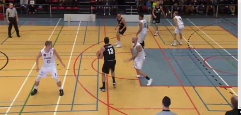 2019-12-01 00:00:00 - Melco Ieper blijft leider na winst tegen Gent