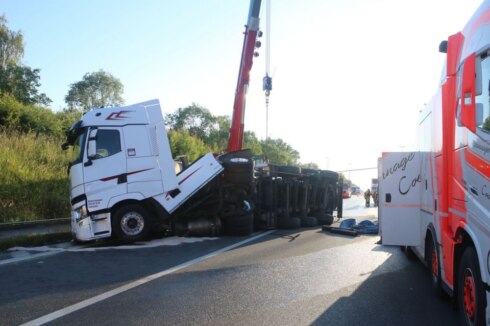 2020-05-31 00:00:00 - Melktransport kantelt op E17 in Kortrijk