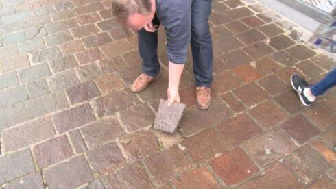 2016-09-30 00:00:00 - Menenstraat in Ieper niet goed hersteld