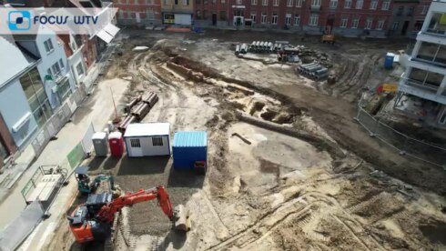 2022-05-21 00:00:00 - Archeologen leggen historische vondsten bloot in Wervik