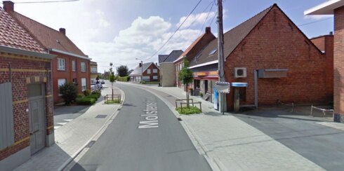 2019-07-13 00:00:00 - Motorrijder sterft bij frontale botsing in Oostrozebeke