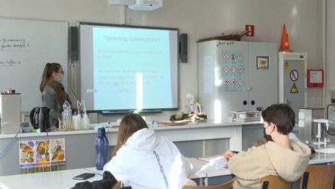 2022-01-20 00:00:00 - Vacatures in onderwijs geraken niet ingevuld: "Dringend iets doen aan lerarentekort"