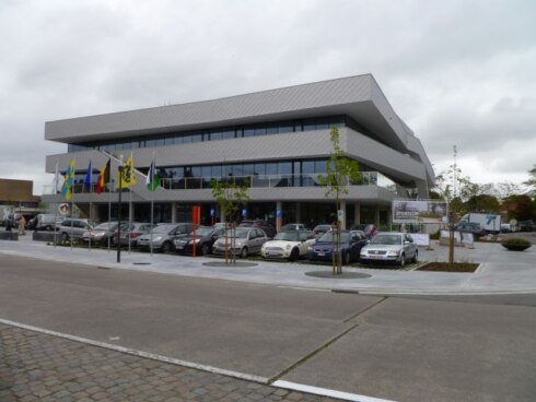 2016-11-08 00:00:00 - Directeur OCMW Torhout steelt geld van klanten