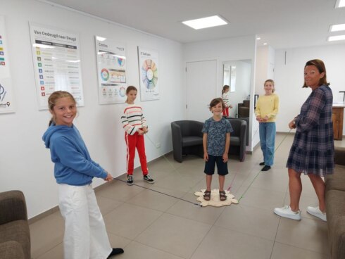 2021-08-18 00:00:00 - Waregemse leert jonge kinderen ondernemen