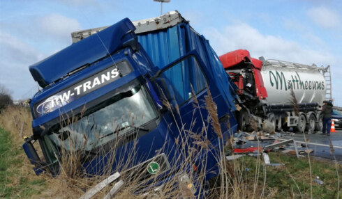 2018-03-20 00:00:00 - E40 versperd in Beernem na zwaar ongeval