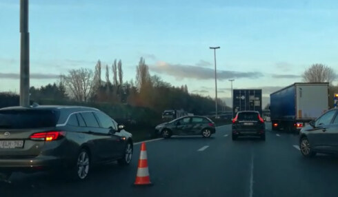 2018-01-30 00:00:00 - Ongeval op E17 zorgt voor hinder