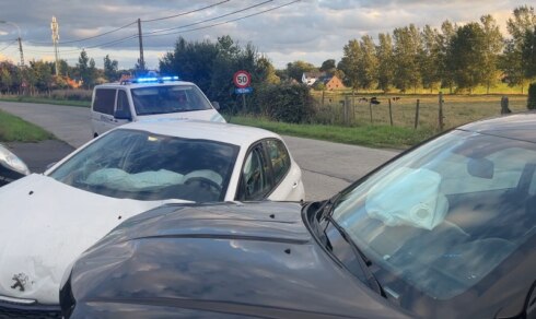 2023-08-07 00:00:00 - 5 kinderen ongedeerd bij ongeval in Elverdinge