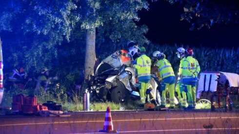 2022-07-04 00:00:00 - Man zwaar gewond na botsing tegen boom in Tielt