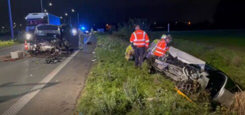 2022-11-18 00:00:00 - Drie gewonden bij frontale botsing in Geluwe