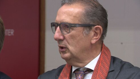 2018-11-26 00:00:00 -  Leekens na twee maanden opnieuw thuis