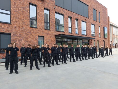 2022-06-21 00:00:00 - Opleiding Defensie en Veiligheid is groot succes