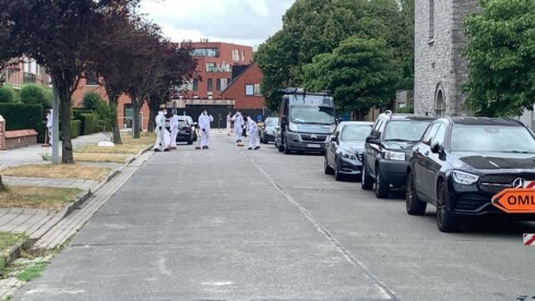 2022-08-19 00:00:00 - Drie weken na brand nog steeds asbestdeeltjes in tuinen