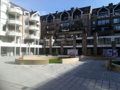 2018-03-29 00:00:00 - Vernieuwde Overbekeplein klaar