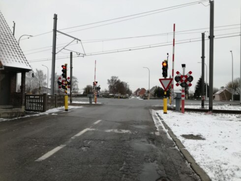 2021-02-08 00:00:00 - Overweg Vlamertinge weer open voor het verkeer