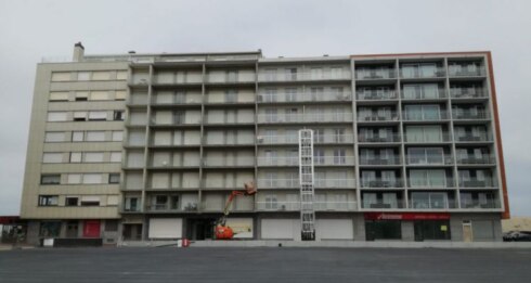 2019-04-30 00:00:00 - Betwiste mast in Oostduinkerke verdwijnt